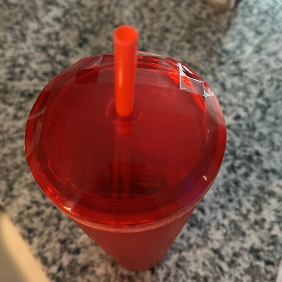 Starbucks valentines cup - Picture 2 of 3